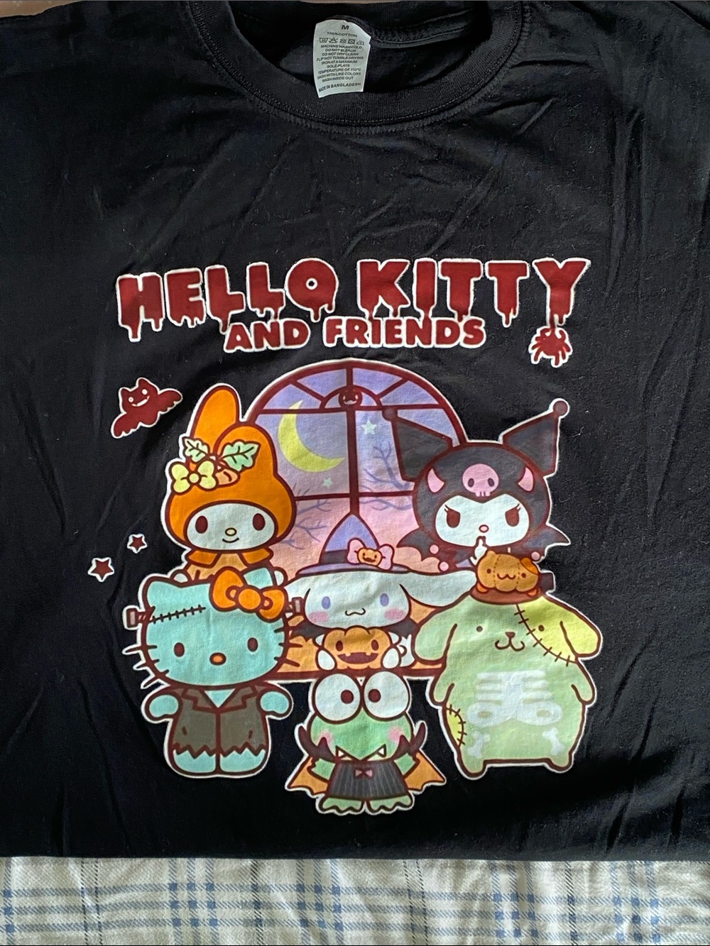 Hello Kitty Multi-Color Graphic tee🖤🖤